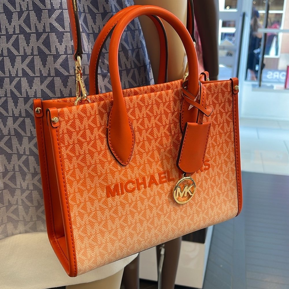 Michael Kors Mirella Small Ombré Signature Logo Crossbody Bag
Red Clay 
NWT - Picture 13 of 16